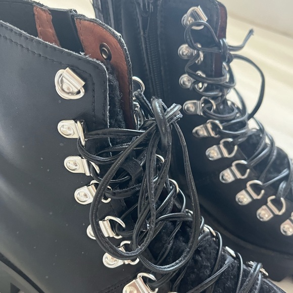 ✨SALE✨JEFFREY CAMPBELL Stanley Lace Up Hiker Combat Boot Black SIZE 7 Shearling - Picture 9 of 16
